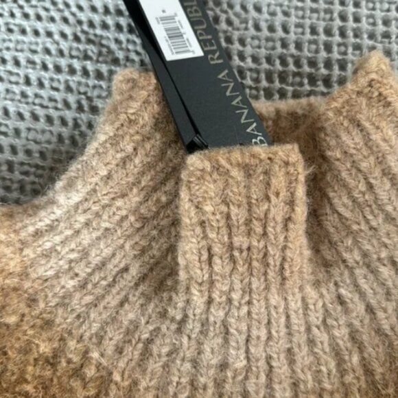 NWT Banana Republic Celeste Ombre Sweater - M - Picture 2 of 6